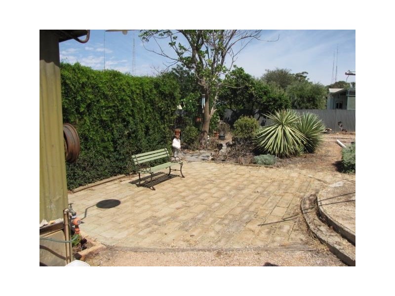 2 Roberts Street, Berri SA 5343