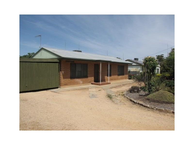 2 Roberts Street, Berri SA 5343