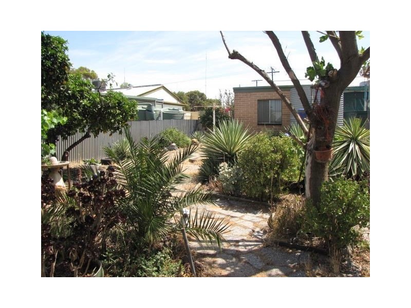 2 Roberts Street, Berri SA 5343