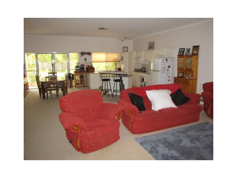33 Lake Avenue, Barmera SA 5345