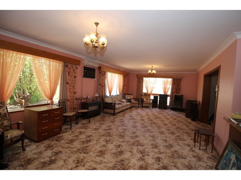 17 Vasey Road, Waikerie SA 5330