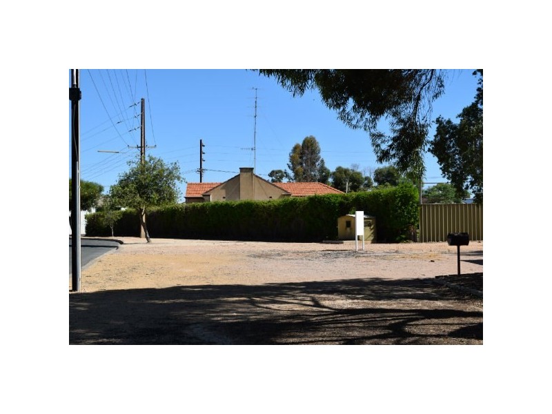 2 Dickerson Street, Barmera SA 5345
