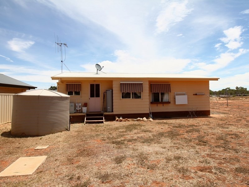 10 Torrens Street, Loxton SA 5333