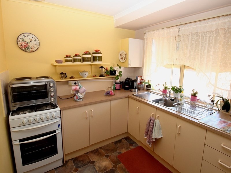 10 Torrens Street, Loxton SA 5333