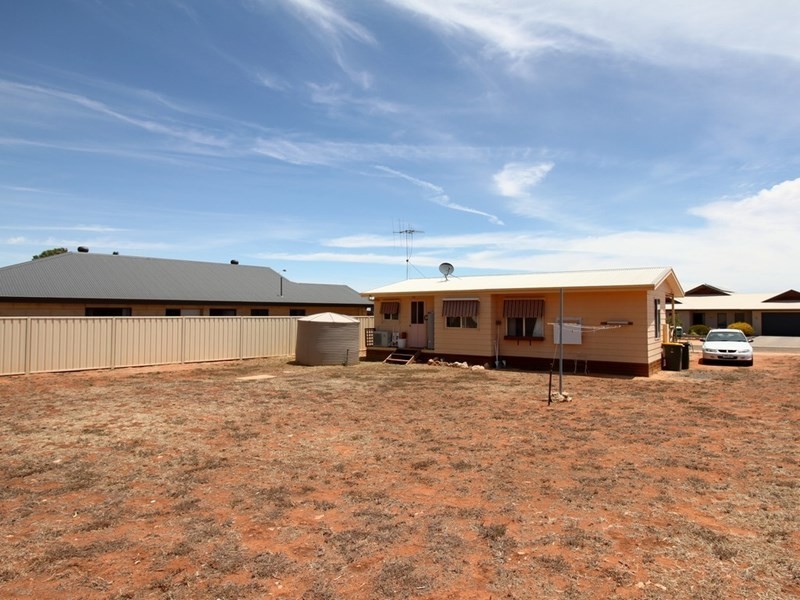 10 Torrens Street, Loxton SA 5333