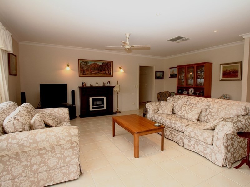 15 Schaefer Drive, Loxton SA 5333
