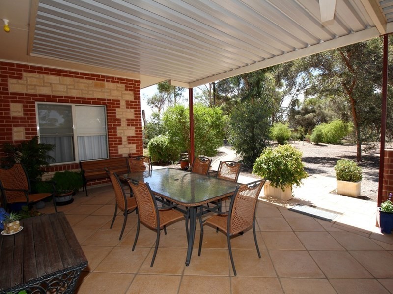 131 Nookamka Terrace, Barmera SA 5345