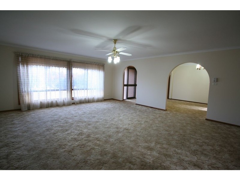 8 William Street, Loxton SA 5333