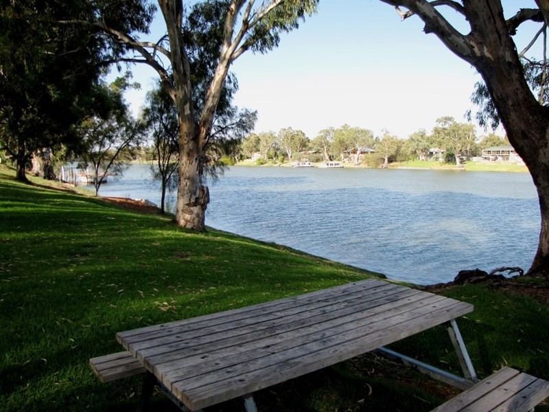2 Riverview Terrace, Morgan SA 5320