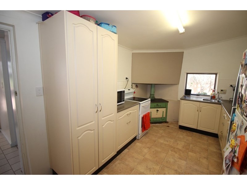 4 Railway Terrace, Waikerie SA 5330