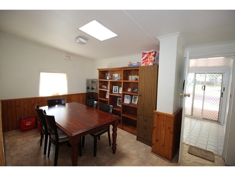 4 Railway Terrace, Waikerie SA 5330