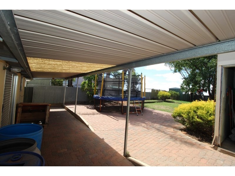 4 Railway Terrace, Waikerie SA 5330
