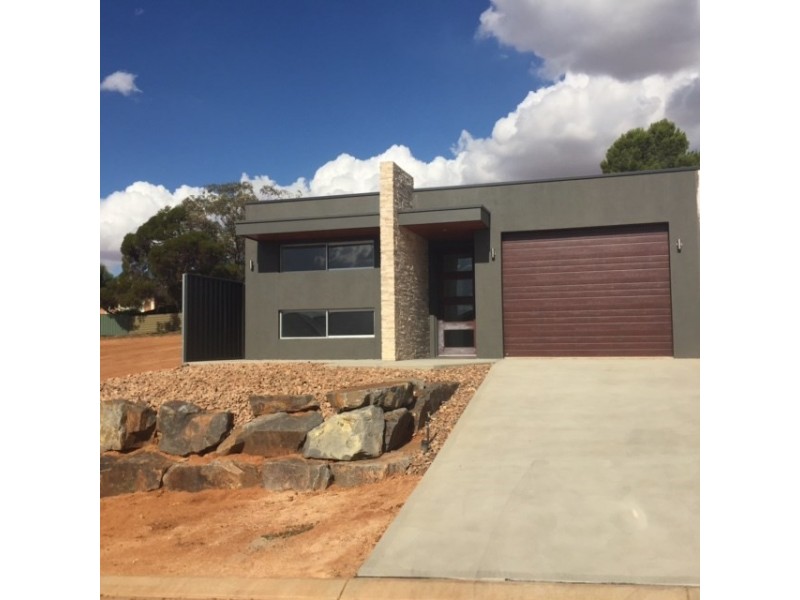 6A McEwen Drive, Loxton SA 5333