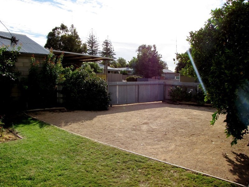 6 Wilkinson Street, Berri SA 5343