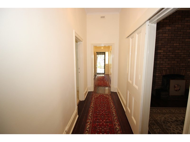 18 Peake Terrace, Waikerie SA 5330