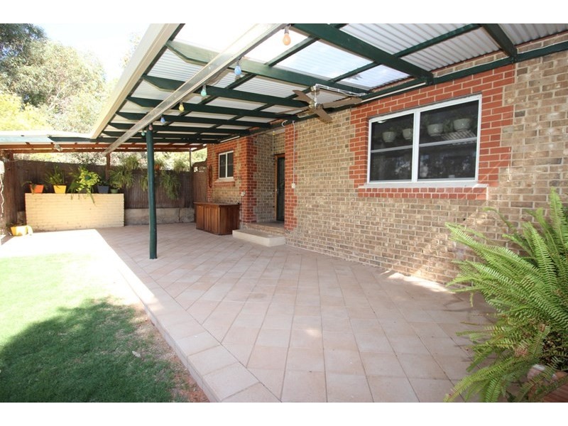 18 Peake Terrace, Waikerie SA 5330