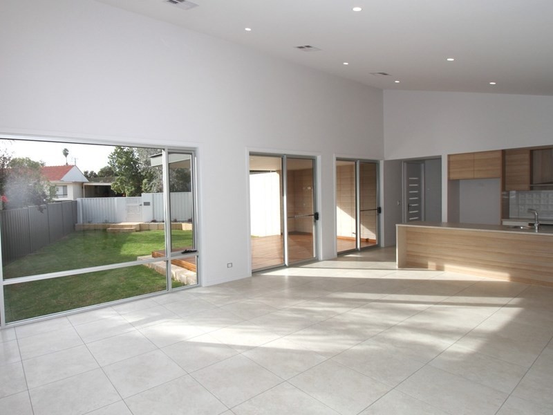 3 Beverly Street, Loxton SA 5333