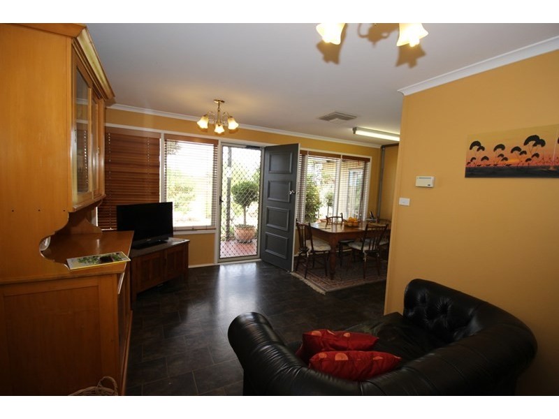 22 Marschall Road, Waikerie SA 5330