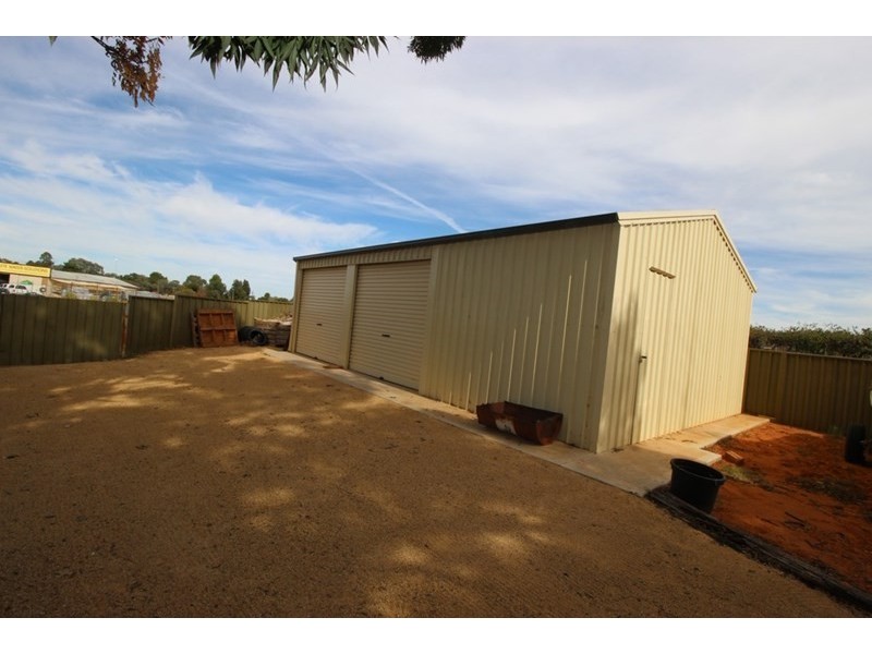 66 Lawrie Terrace, Waikerie SA 5330