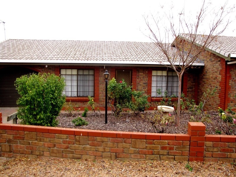 Unit 3/2 Sturt Street, Barmera SA 5345