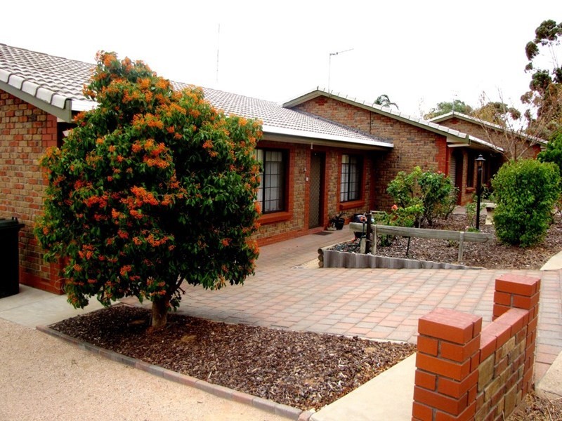 Unit 3/2 Sturt Street, Barmera SA 5345