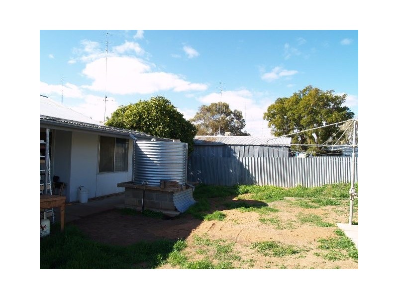 11 Heming Street, Waikerie SA 5330