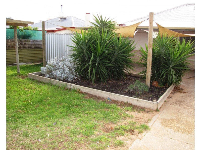 6 Cornwall Street, Berri SA 5343