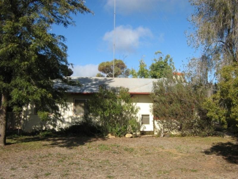 100 and 657 Gurney Road, Loxton North SA 5333