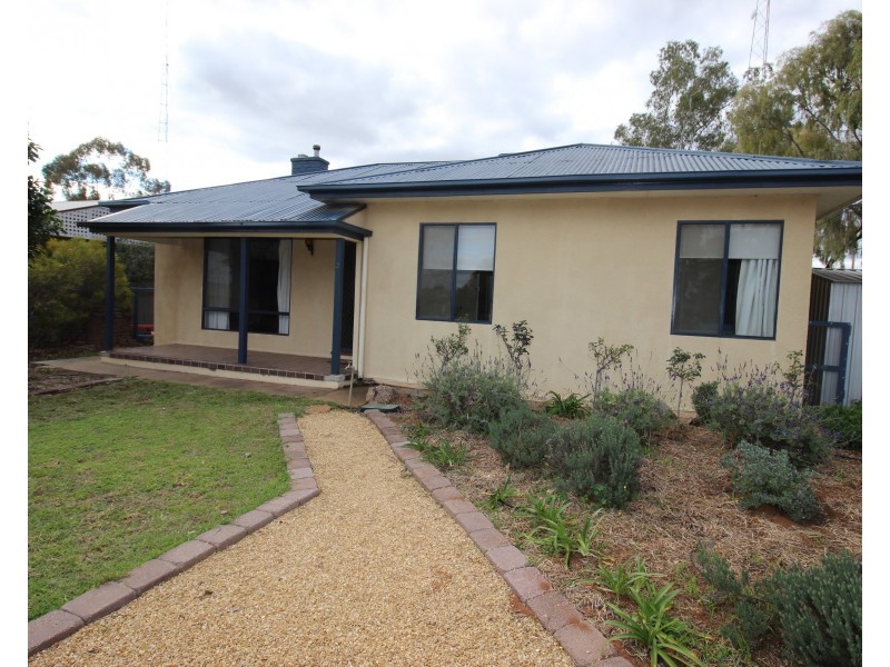 2 Kleemann Street, Waikerie SA 5330