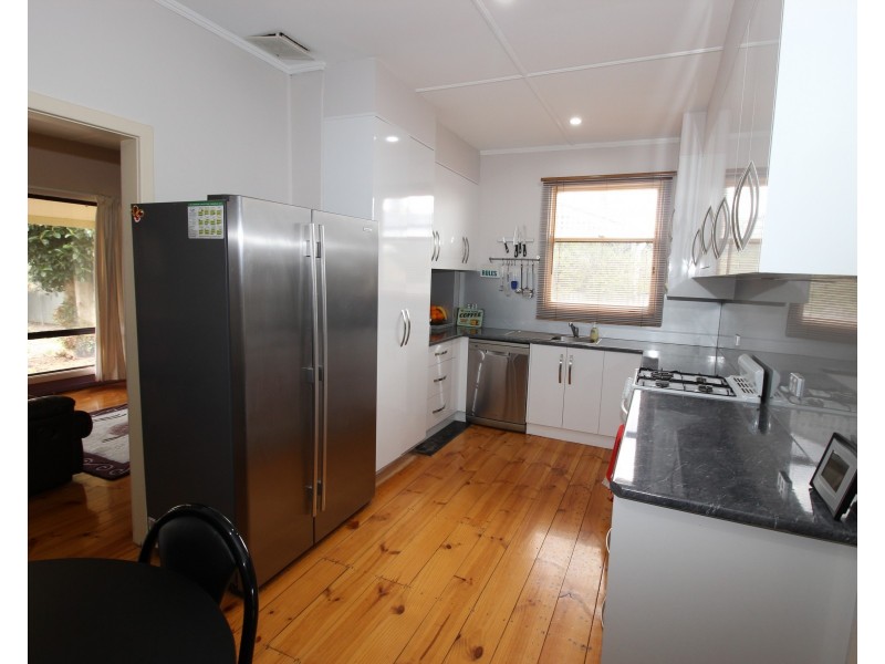 2 Kleemann Street, Waikerie SA 5330