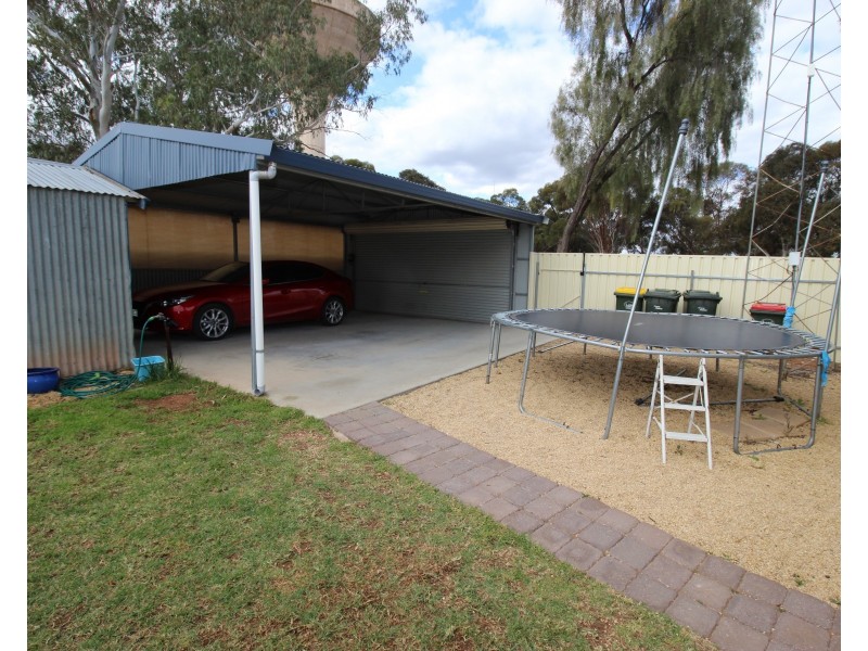 2 Kleemann Street, Waikerie SA 5330
