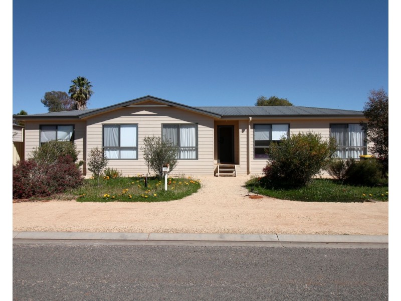 13 Schick Street, Loxton SA 5333