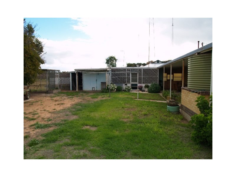 12990 Sturt Highway, Waikerie SA 5330