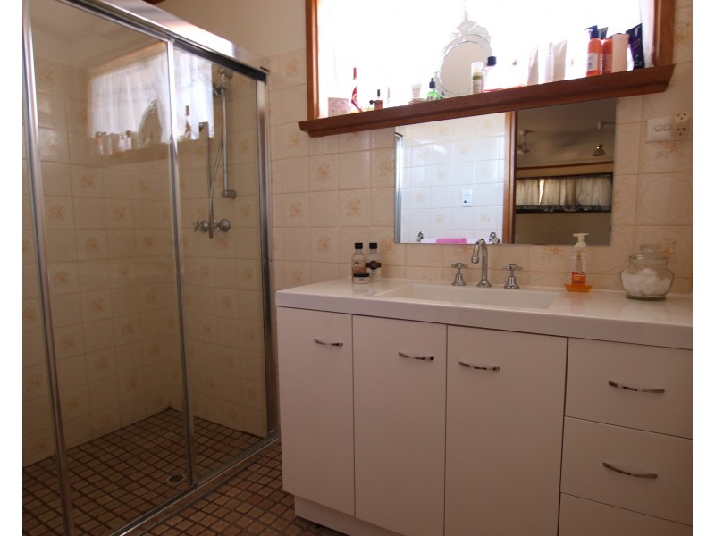 4 Collins Street, Barmera SA 5345