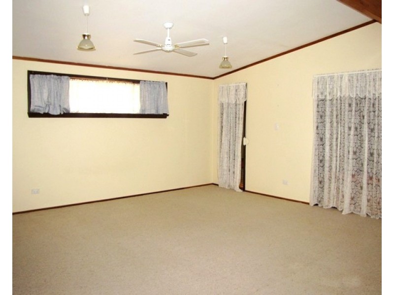 4 Collins Street, Barmera SA 5345