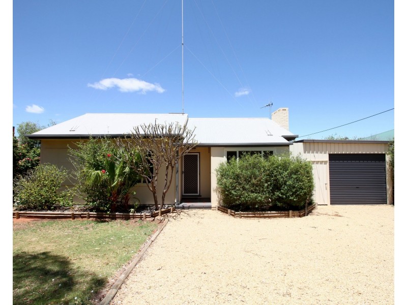 13 Dickerson Street, Barmera SA 5345