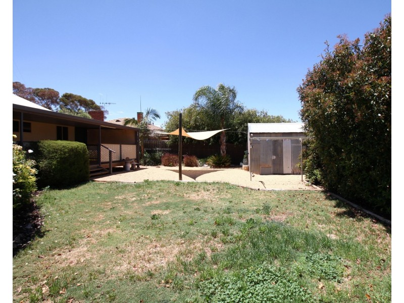 13 Dickerson Street, Barmera SA 5345
