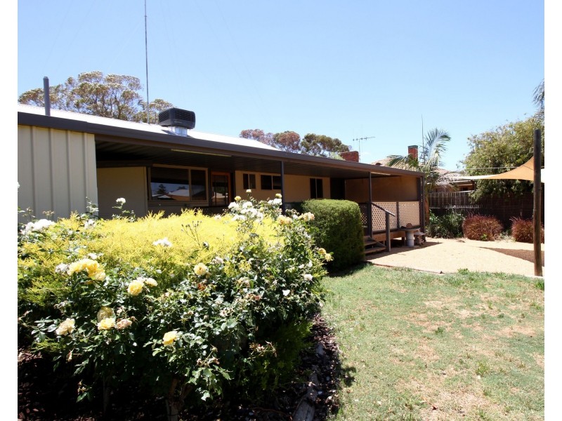 13 Dickerson Street, Barmera SA 5345