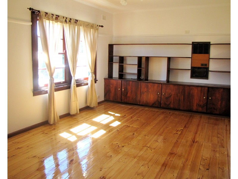 4 Seekamp Street, Berri SA 5343