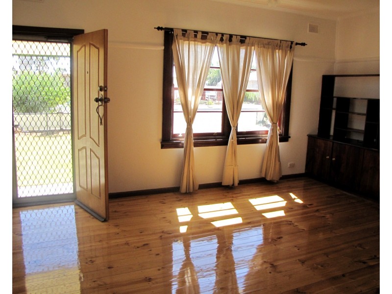 4 Seekamp Street, Berri SA 5343