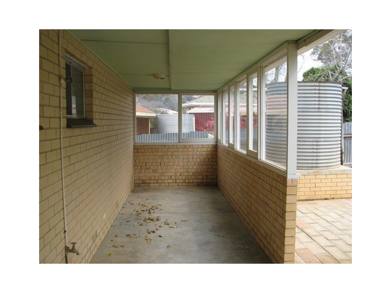 8 Derrick Street, Berri SA 5343