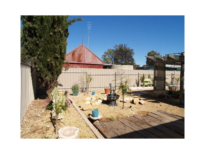 6 North East Terrace, Morgan SA 5320