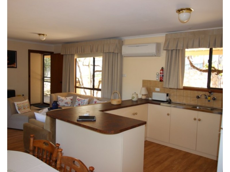 20 Meade Street, Blanchetown SA 5357