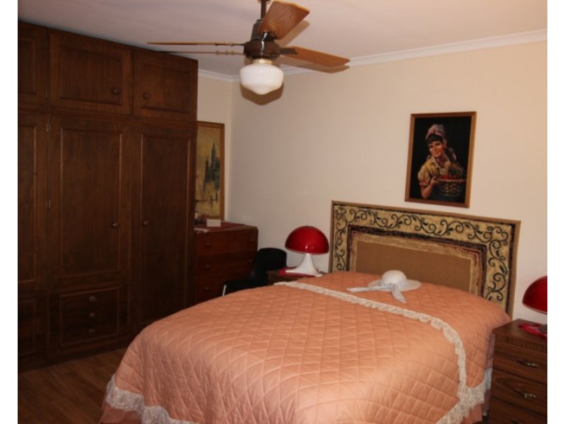 20 Meade Street, Blanchetown SA 5357