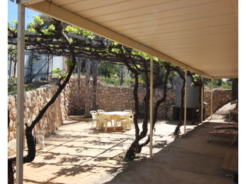 20 Meade Street, Blanchetown SA 5357