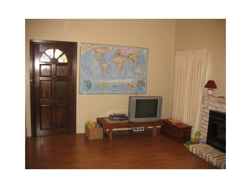 30 Third Street, Loxton SA 5333