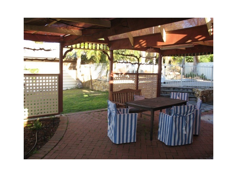 30 Third Street, Loxton SA 5333