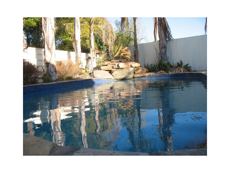 30 Third Street, Loxton SA 5333