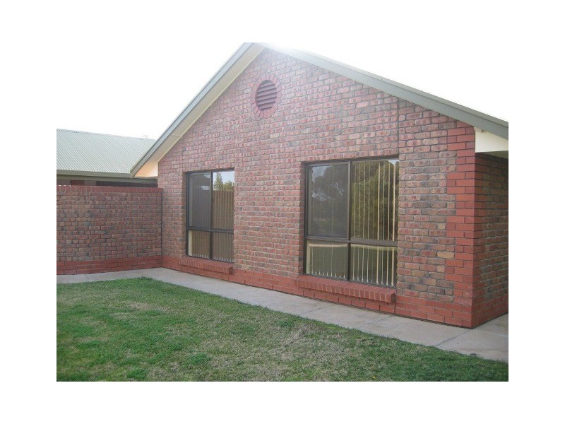 1/2 Merritt Avenue, Berri SA 5343
