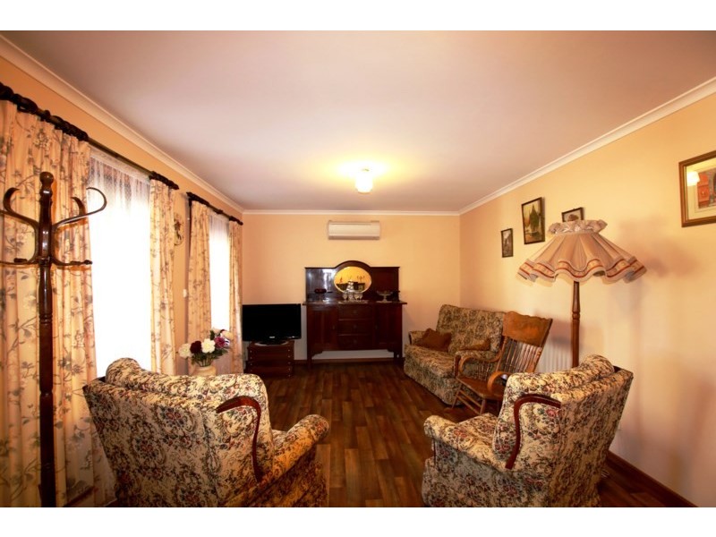 4 Vivian Cock Street, Berri SA 5343